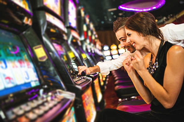 Live-dealer game with real-time result display