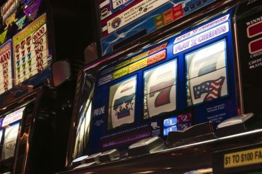 suku777 mobile app interface showing live blackjack table and sportsbook menu