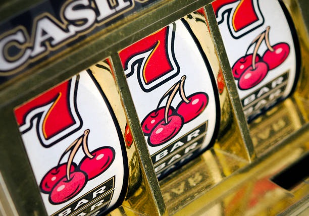 Teen Patti live-dealer game with card distribution on camera